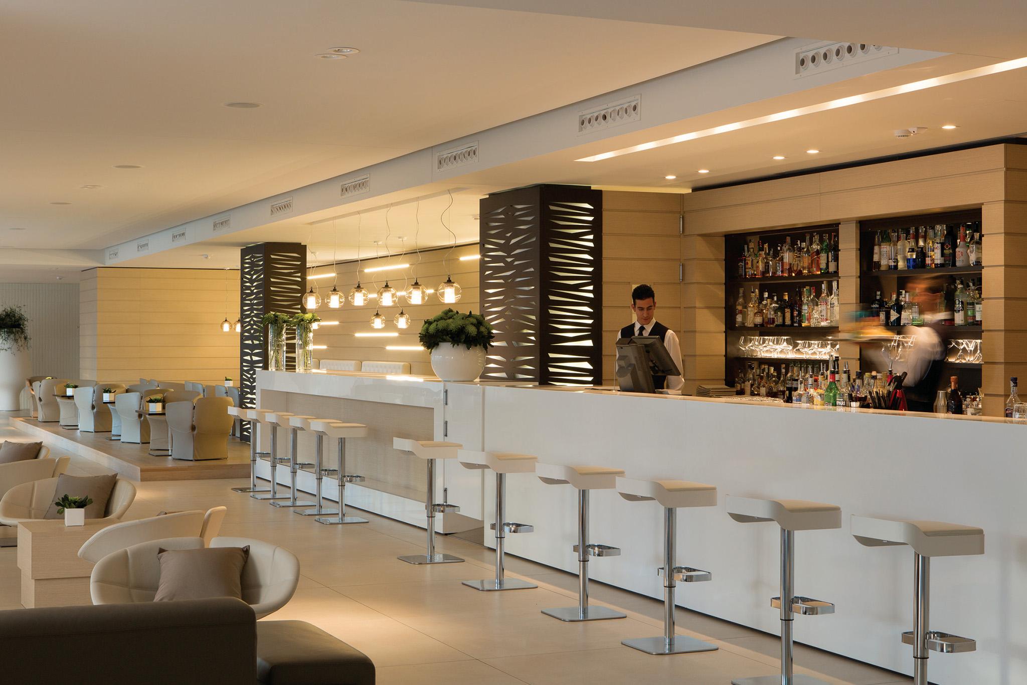 The River Lounge Bar